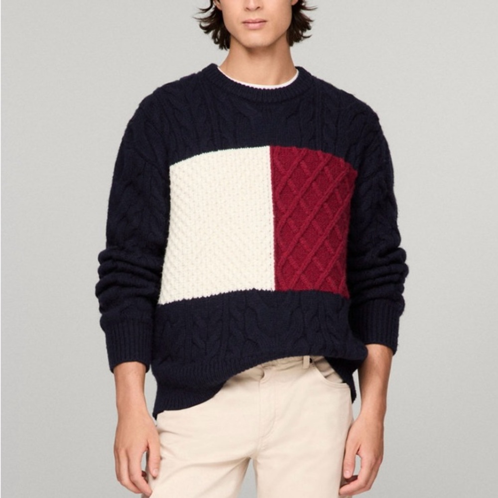 Tommy Hilfiger
Men's Cable Knit Crewneck Pullover Long Sleeve Flag
Sweater